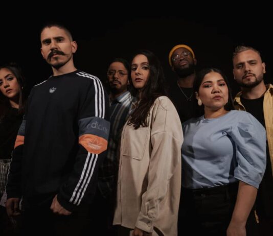 Living canta su nuevo sencillo «Mi tesoro»