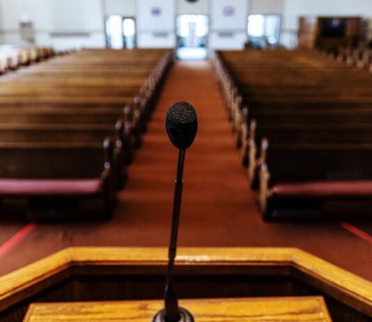 Estudio muestra que 1 de cada 5 iglesias podrían no sobrevivir la pandemia