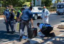 Hombre israelí muere en ataque a puñaladas en Petah Tikva