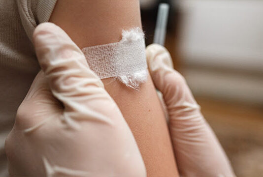 Corazón y COVID-19: vacuna vs infección en niños