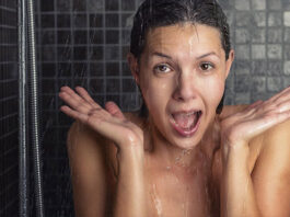 ¿Es peligroso bañarse con agua fría? Desmentimos este mito