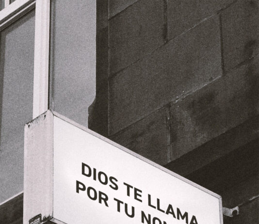 TE LLAMA POR TU NOMBRE